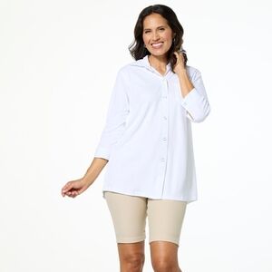 HUE Women's Classic White Button-Down Shirt